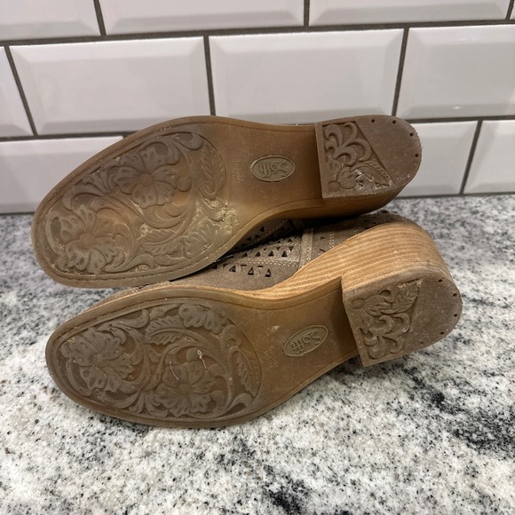 Söfft Women's Taupe Laser Cut Out Leather Wedge Heel Ankle Booties 8M Western - Picture 5 of 8